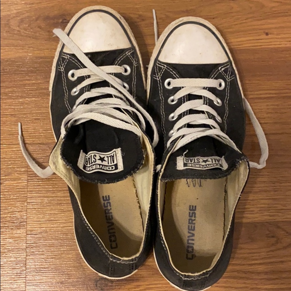 Black and white converse!